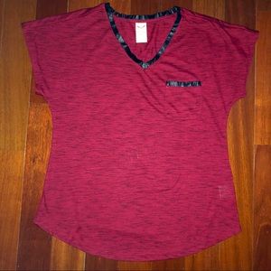 Merlot red v-neck t-shirt pocket & leather trim